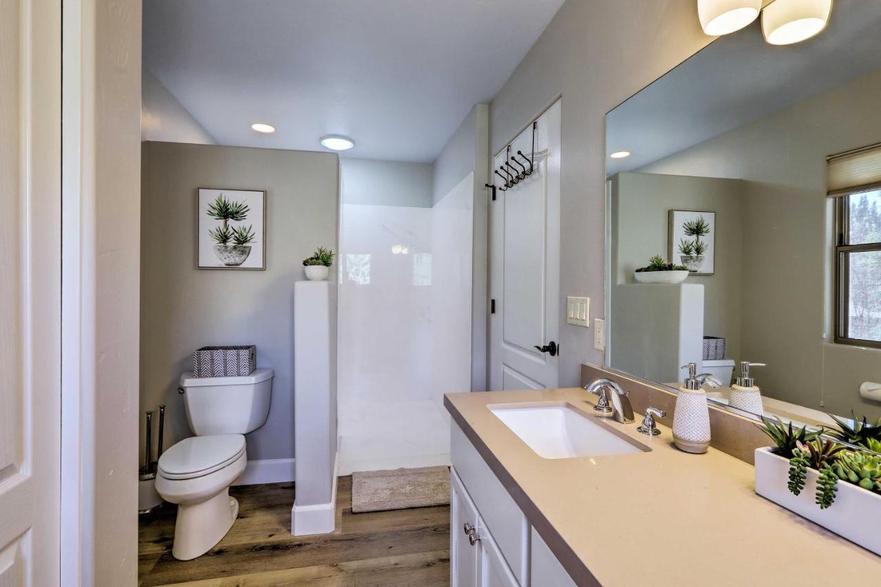 Luxury Sedona Living Remodeled With Red Rock Views! Villa Exterior photo